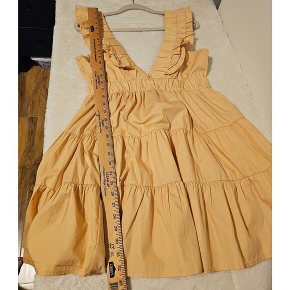 Abercrombie and Fitch Peach Mini dress. SzM. Flared. Teared. Sexy. ShortRuffled - Picture 7 of 15